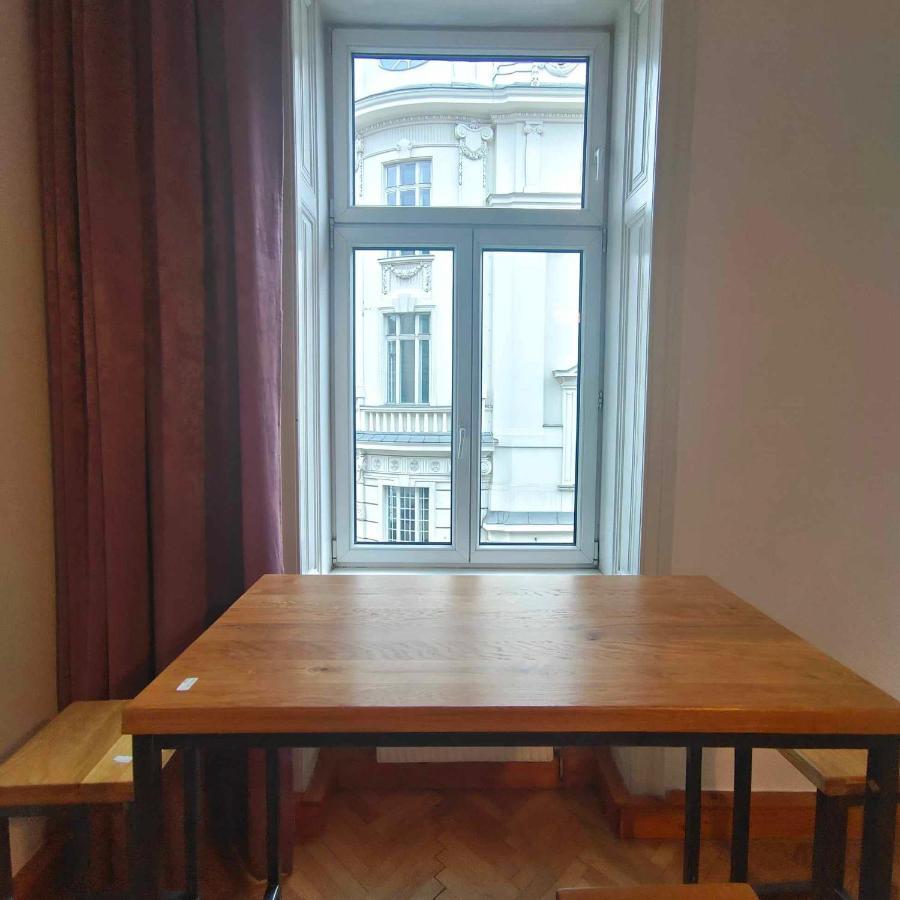 Large 4 Room Apartment In The Center Of Viena Exterior foto